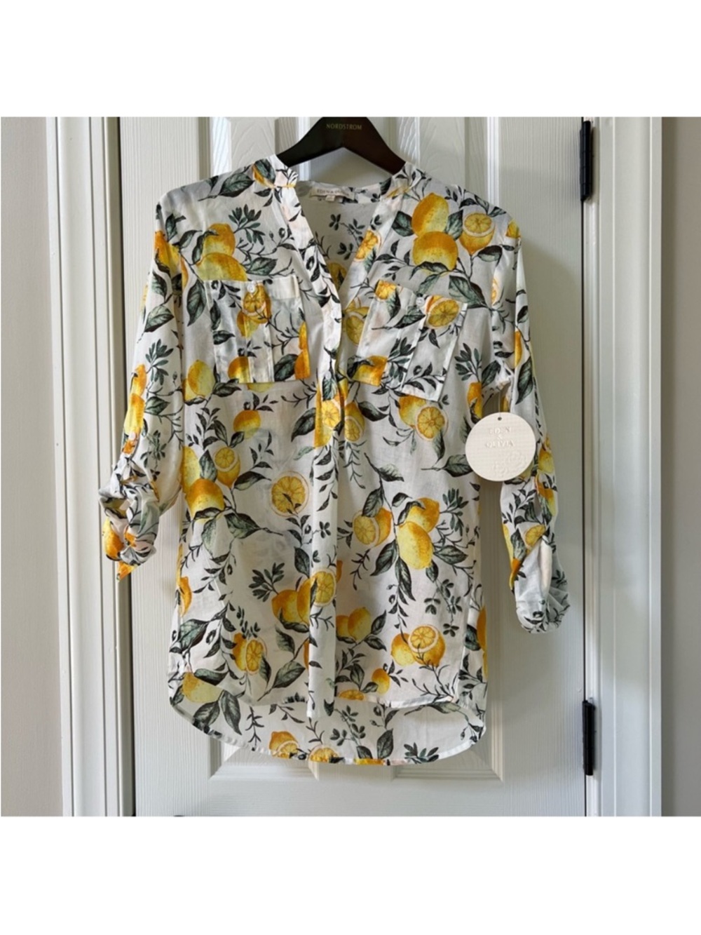 Eden & Olivia Lemon Print Mandarin Collar Cotton Blouse
Tunic Size Small NWT